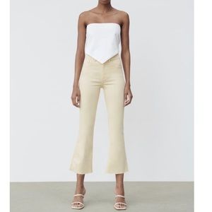 Zara. Cropped Flare Jeans. Light Yellow. Size 4 US